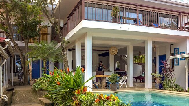 Accommodation of La Botella de Leche surf camp in Tamarindo Costa Rica