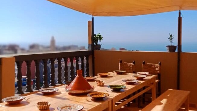 A tagine and dinner set up at Crocro Surf Maroc surf camp Agadir
