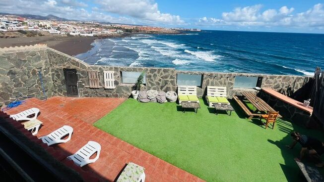 Surf Camp accommodation of High Voltage Adventure overlooking Playa del Hombre surf