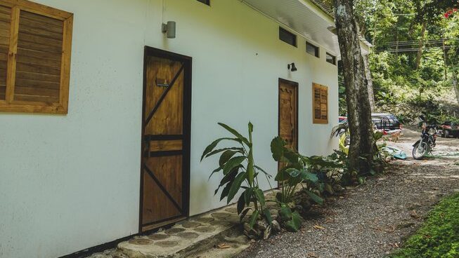 Accommodation at Pura Vida Surfers Surf and Yoga Retreat in Santa Teresa