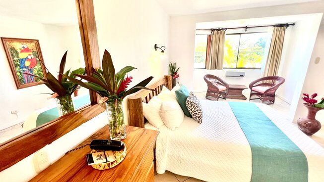 Accommodation with beds at Holis Spa and Wellness Center surf camp in Manuel Antonio