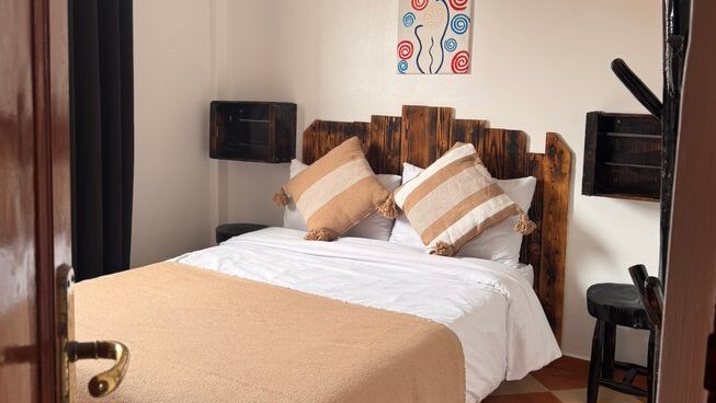 Accommodation and twin bed at Olas Surf Ltd Imsouane surf camp