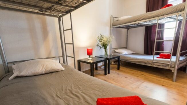 Accommodation with bunk beds hostel style at The Surf Experience Surf camp in Portugal