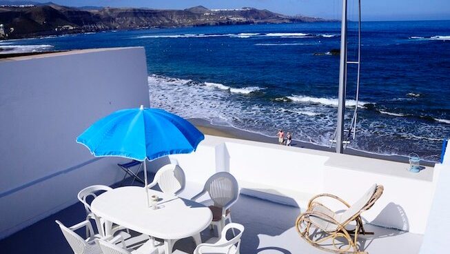 Ocean view with the deck at Oceanside Gran Canaria Surf camp