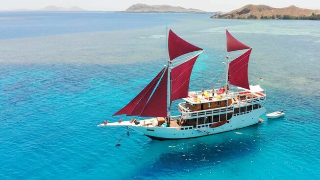 Maki Boat in the water at Mentawai