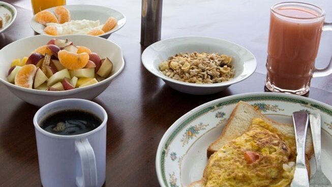 Food on Naga Laut surf camp