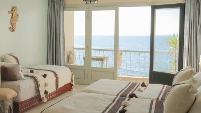 Accommodation with beds at Dfrost Almugar Surf House & Yoga Morocco