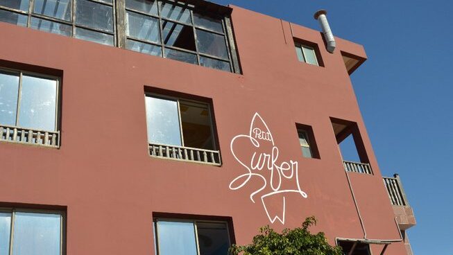 Building of the Petit Surfer surf camp in Imsouane