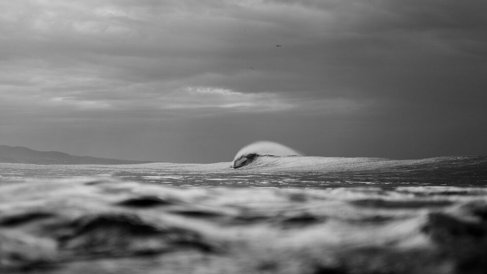 empty wave in Ericeira Portugal with barrel wave