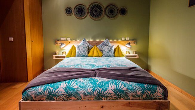 bed and accommodation at Golden Waves Surf & Yoga Lodge Portugal