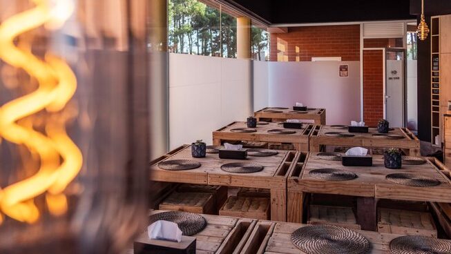 restaurant setting at Golden Waves Surf & Yoga Lodge Portugal