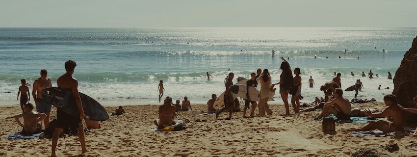Best Places for Your First Surf Trip Without a Car